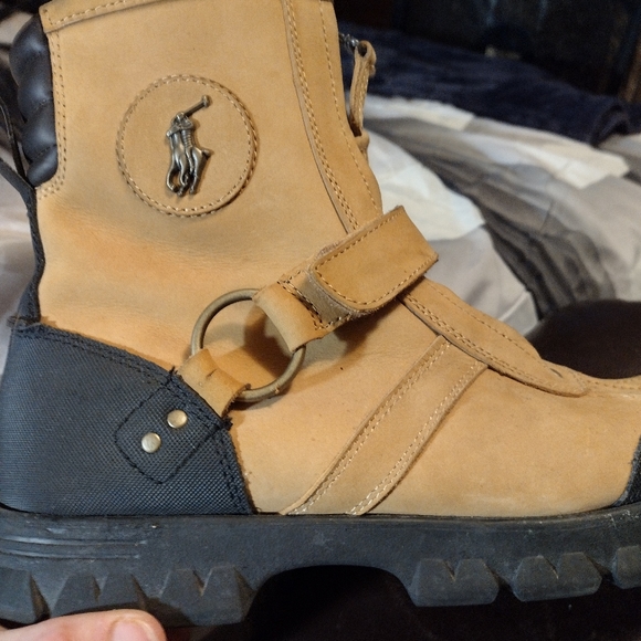 Men's boots - Picture 2 of 3